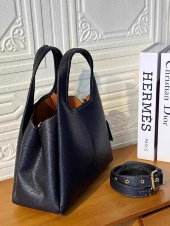 🍉🍉Coach Black Lana 23 BRAND NEW - Picture 2 of 4